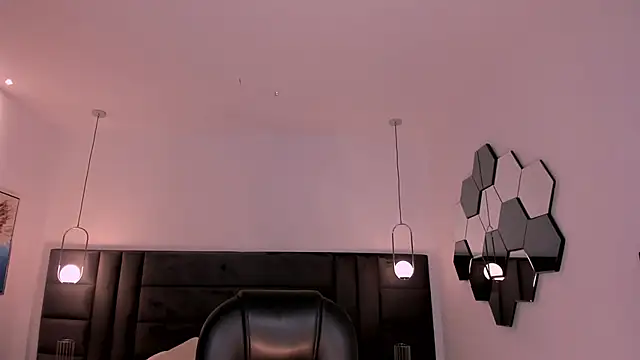 AgathaKondo  online show from 15, 4, 2026