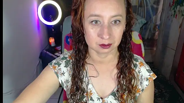 Milf Valeria online show from 28, 10, 2025