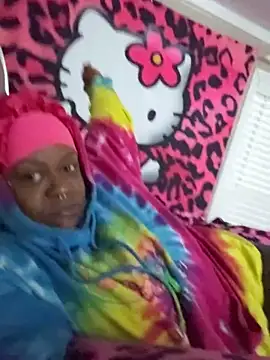 Snapshot of ShesTheOne_444 chatting on 21, 10, 2025 ShesTheOne 444 online show from 21, 10, 2025