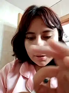 Snapshot of tutermitoa chatting on 15, 10, 2025 tutermitoa online show from 15, 10, 2025