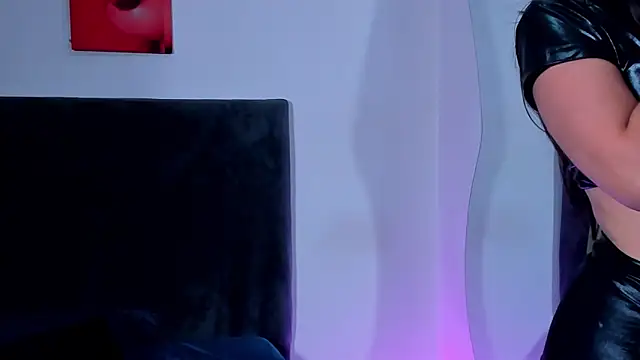 Snapshot of saramikaelson chatting on 19, 11, 2025 saramikaelson online show from 19, 11, 2025