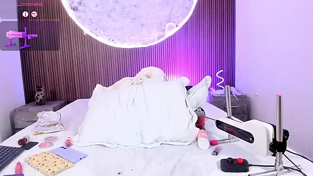 Snapshot of AmbarFoxx_ chatting on 8, 2, 2026 AmbarFoxx online show from 8, 2, 2026