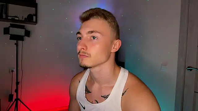 Artur  Skott online show from 14, 10, 2025