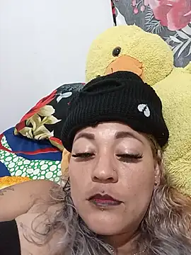 Snapshot of Diablamix chatting on 2, 11, 2025 Diablamix online show from 2, 11, 2025