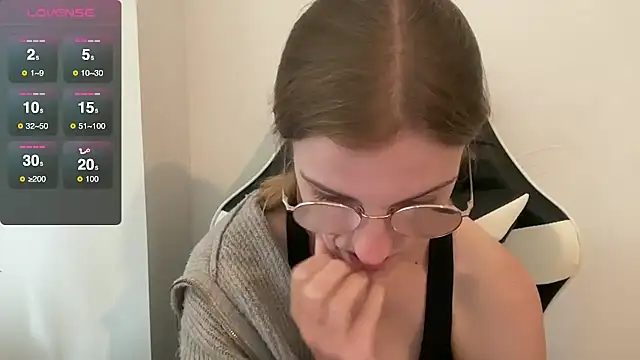 BustyKellyXXX online show from 2, 10, 2025