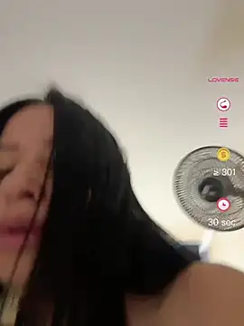 Snapshot of lucy_grey25 chatting on 11, 5, 2026 lucy grey25 online show from 11, 5, 2026