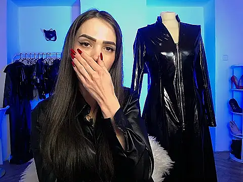 Snapshot of AlienaMoore chatting on 21, 2, 2026 AlienaMoore online show from 21, 2, 2026