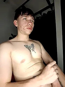 Snapshot of Logan_sixxer chatting on 14, 9, 2025 Logan sixxer online show from 14, 9, 2025