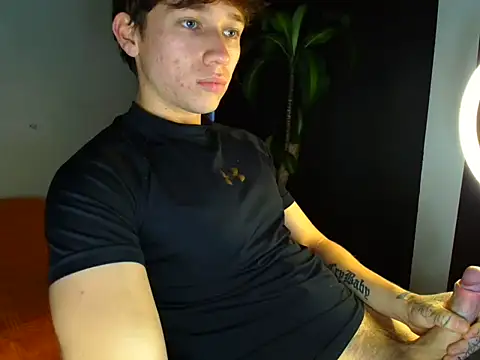 Logan sixxer online show from 8, 11, 2025