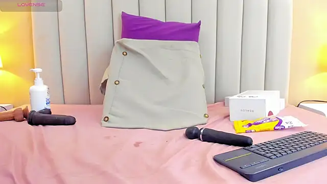 Rachel Donnelly online show from 15, 3, 2026