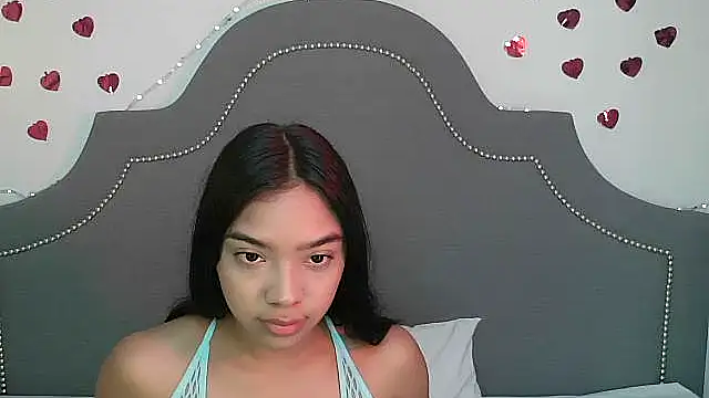 pocahontamoon online show from 1, 11, 2025