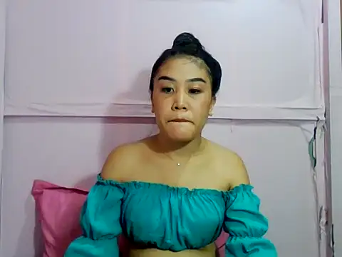 YourWildestDoll online show from 21, 4, 2026