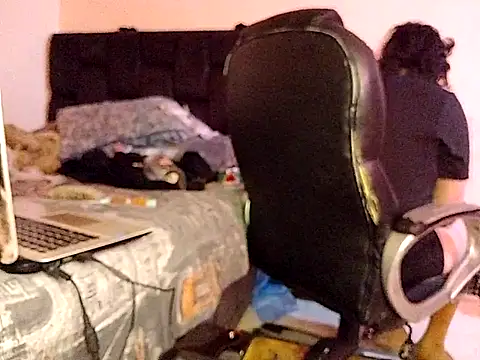 saenzjulieta1 online show from 12, 10, 2025