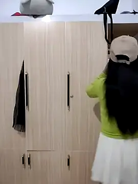 Snapshot of asian_2k chatting on 13, 11, 2025 asian 2k online show from 13, 11, 2025