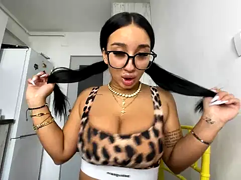 BlueEyes BB online show from 11, 10, 2025