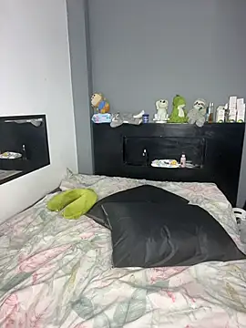 Kailertwink online show from 1, 12, 2025