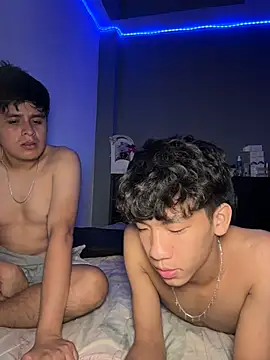 Snapshot of Kailertwink chatting on 3, 7, 2026 Kailertwink online show from 3, 7, 2026