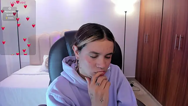 Celestee rain online show from 26, 9, 2025