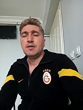 Snapshot of mert0359 chatting on 6, 10, 2025 mert0359 online show from 6, 10, 2025