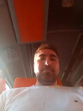 Snapshot of mert0359 chatting on 3, 11, 2025 mert0359 online show from 3, 11, 2025