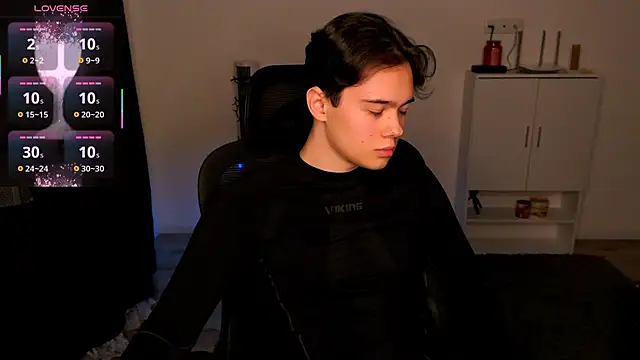 Tom-Eros online show from 11, 1, 2026