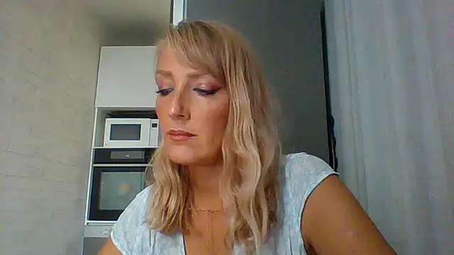 Vexxaa online show from 10, 9, 2025