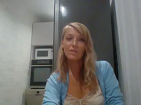 Vexxaa online show from 5, 10, 2025