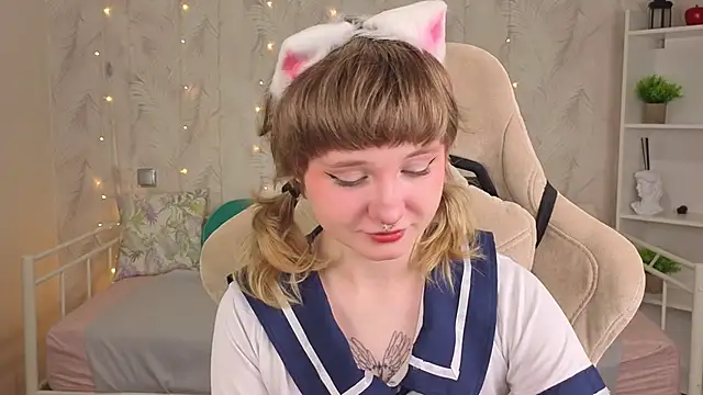 Tori Cutie online show from 27, 5, 2026