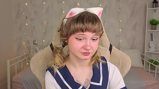Tori Cutie online show from 27, 5, 2026