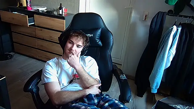 Snapshot of Rudi2007Eye chatting on 20, 2, 2026 Rudi2007Eye online show from 20, 2, 2026