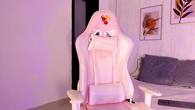 Ayleen Dunkan online show from 18, 9, 2025