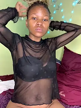 Seductive Yellow Titties online show from 27, 3, 2026