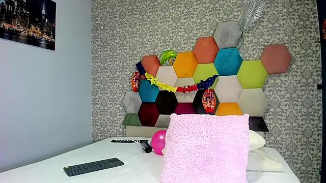 amarantha hanss online show from 16, 12, 2025