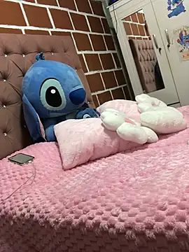 Snapshot of Rachellcooperrr chatting on 4, 2, 2026 Rachellcooperrr online show from 4, 2, 2026