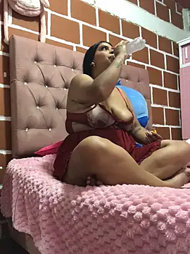 Snapshot of Rachellcooperrr chatting on 25, 2, 2026 Rachellcooperrr online show from 25, 2, 2026