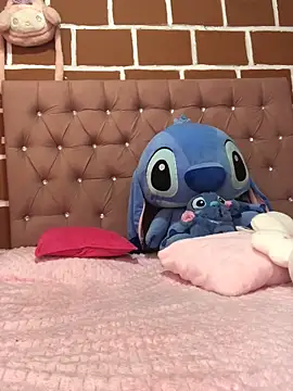 Rachellcooperrr online show from 4, 3, 2026