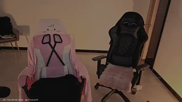 Snapshot of LilithCary chatting on 8, 3, 2026 LilithCary online show from 8, 3, 2026