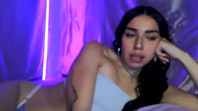 sweetbrunette22 online show from 12, 1, 2026