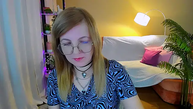 YourUniverser online show from 12, 10, 2025