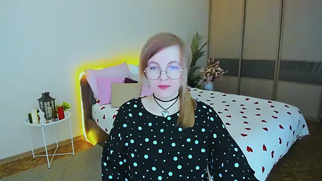 YourUniverser online show from 2, 4, 2026