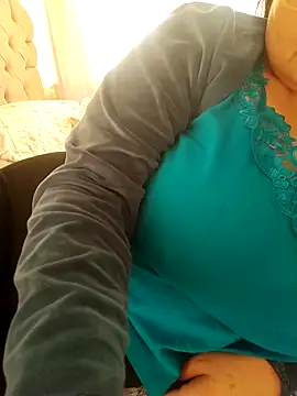 Snapshot of zerdaliii chatting on 3, 4, 2026 zerdaliii online show from 3, 4, 2026