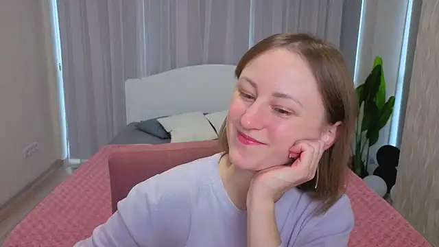 LuluChiiii online show from 20, 11, 2025