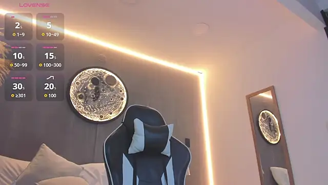 luccia smith online show from 29, 10, 2025