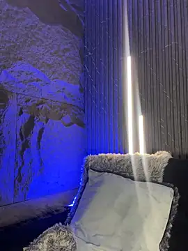 ALYSON HARPER online show from 6, 3, 2026