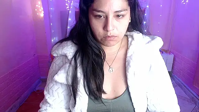 Snapshot of Aitana_200 chatting on 25, 9, 2025 Aitana 200 online show from 25, 9, 2025