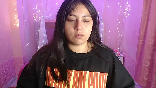 Snapshot of Aitana_200 chatting on 1, 10, 2025 Aitana 200 online show from 1, 10, 2025