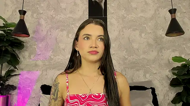 aitana baker  online show from 18, 10, 2025