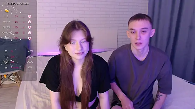 Snapshot of Blushing_couple chatting on 18, 9, 2025 Blushing couple online show from 18, 9, 2025