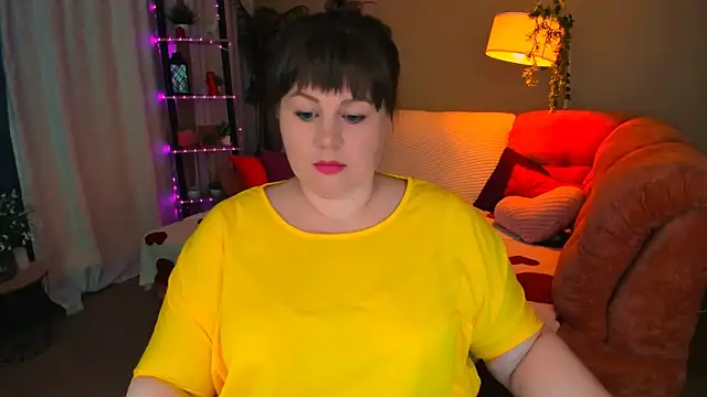 CrystaalStaar online show from 9, 6, 2026