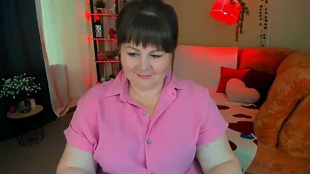 CrystaalStaar online show from 7, 7, 2026